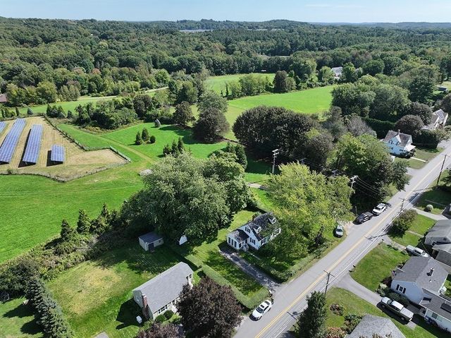 255 Pleasant Street, Lunenburg, MA 01462