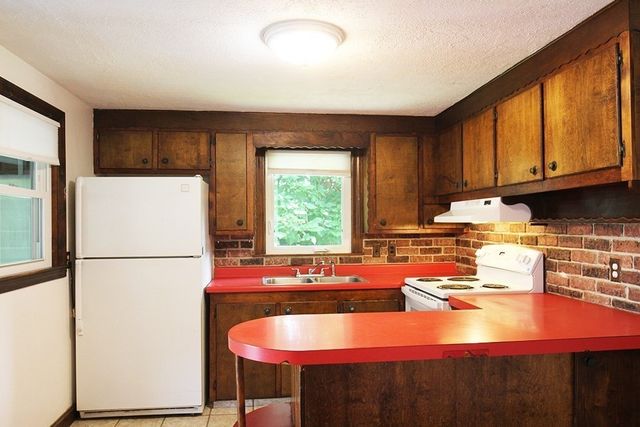 255 Pleasant Street, Lunenburg, MA 01462