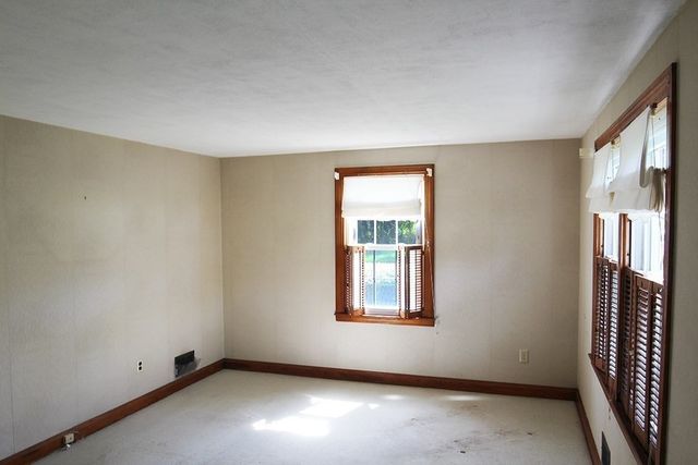 255 Pleasant Street, Lunenburg, MA 01462
