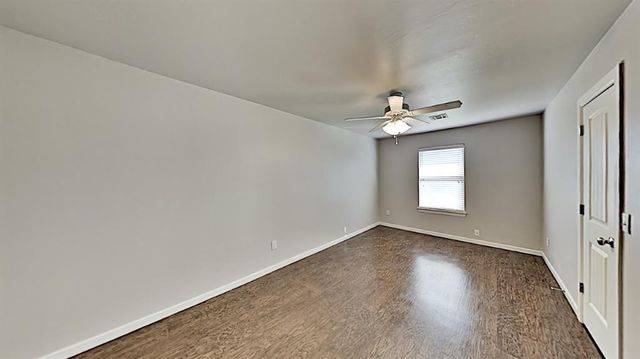 11502 N Lincoln Boulevard, Oklahoma City, OK 73114