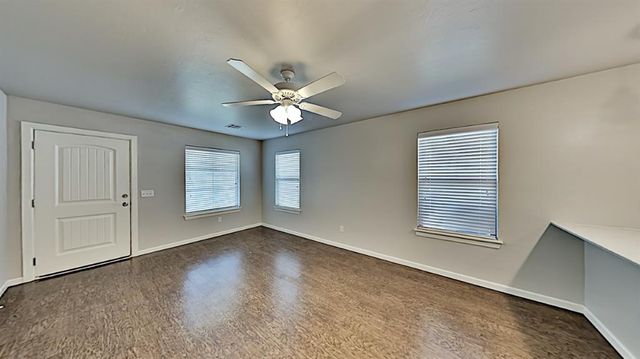 11502 N Lincoln Boulevard, Oklahoma City, OK 73114