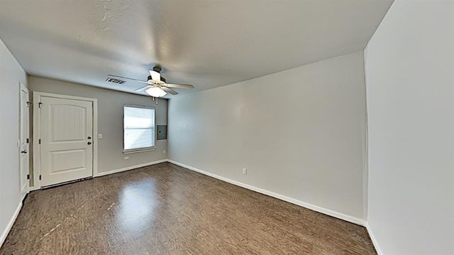 11502 N Lincoln Boulevard, Oklahoma City, OK 73114