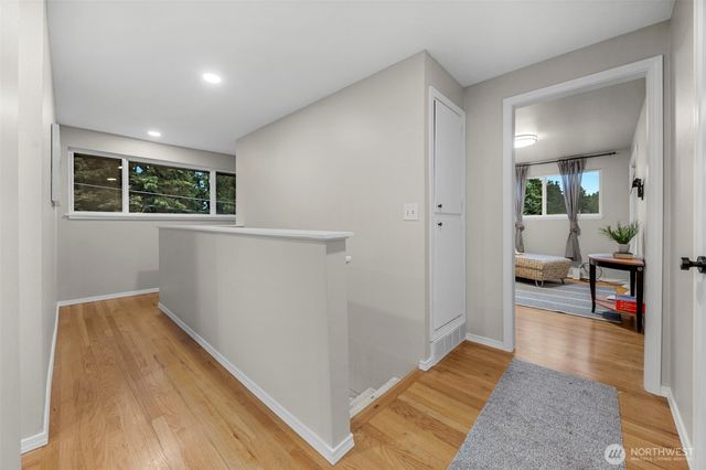 6505 NE Arrowhead Drive, Kenmore, WA 98028