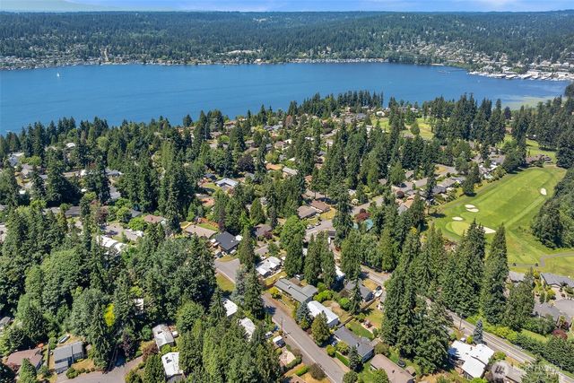 6505 NE Arrowhead Drive, Kenmore, WA 98028
