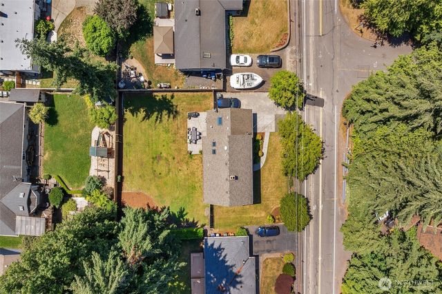 6505 NE Arrowhead Drive, Kenmore, WA 98028
