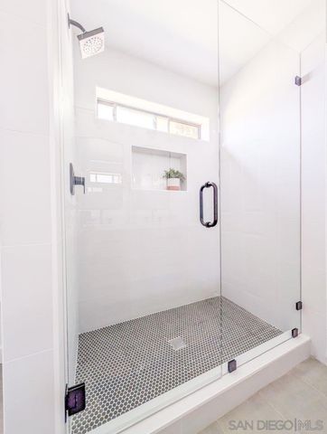 6859 Pear Tree, Carlsbad, CA 92011