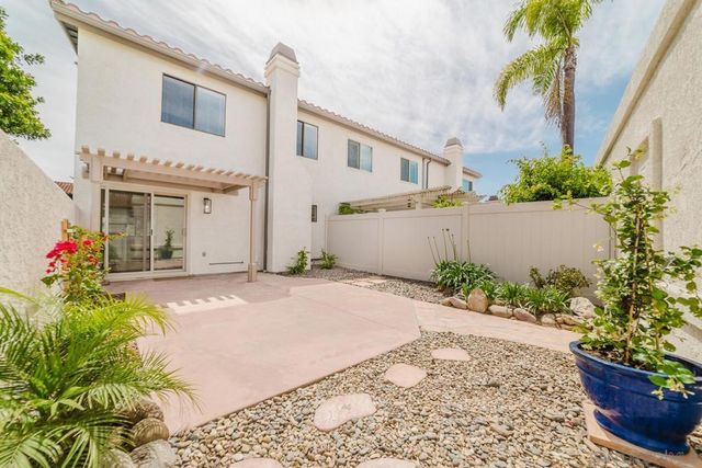 6859 Pear Tree, Carlsbad, CA 92011