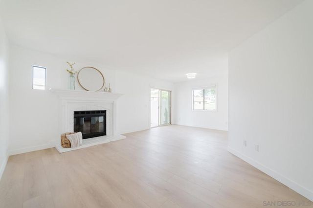 6859 Pear Tree, Carlsbad, CA 92011