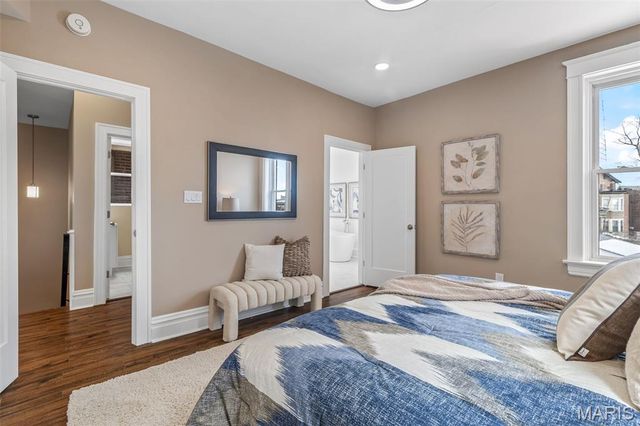 5849 De Giverville Avenue, St Louis, MO 63112