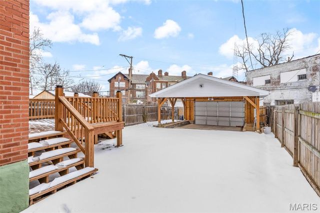 5849 De Giverville Avenue, St Louis, MO 63112