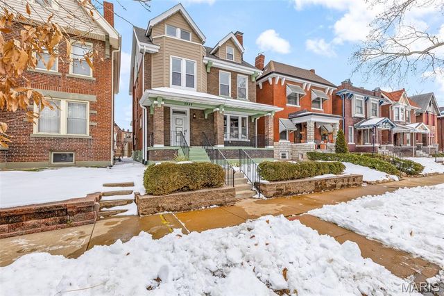 5849 De Giverville Avenue, St Louis, MO 63112