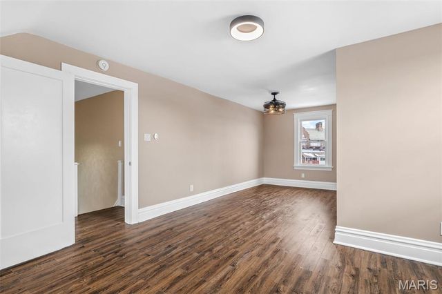 5849 De Giverville Avenue, St Louis, MO 63112