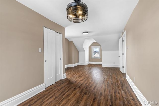 5849 De Giverville Avenue, St Louis, MO 63112