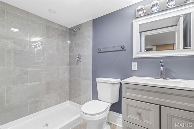 5849 De Giverville Avenue, St Louis, MO 63112