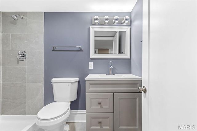 5849 De Giverville Avenue, St Louis, MO 63112