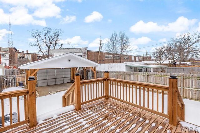 5849 De Giverville Avenue, St Louis, MO 63112