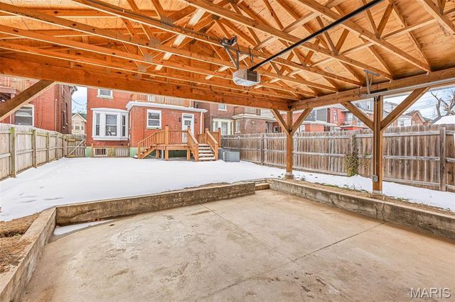 5849 De Giverville Avenue, St Louis, MO 63112