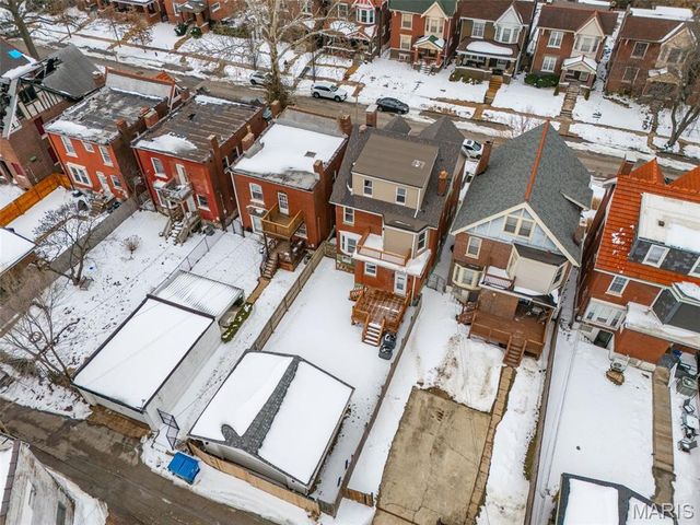 5849 De Giverville Avenue, St Louis, MO 63112