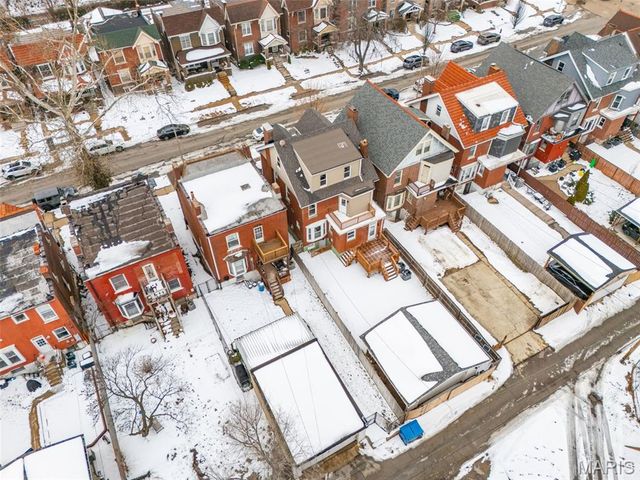 5849 De Giverville Avenue, St Louis, MO 63112