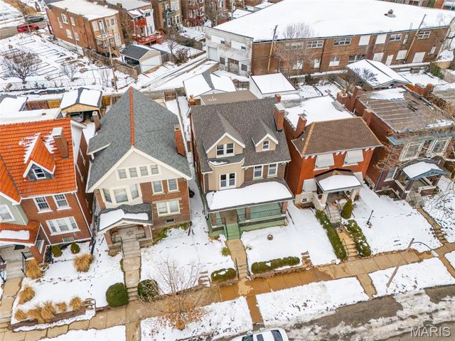 5849 De Giverville Avenue, St Louis, MO 63112