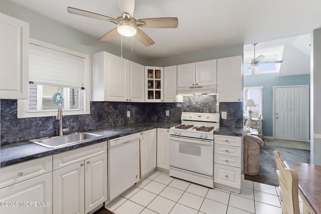 114 Shoreland Circle, Laurence Harbor, NJ 08879