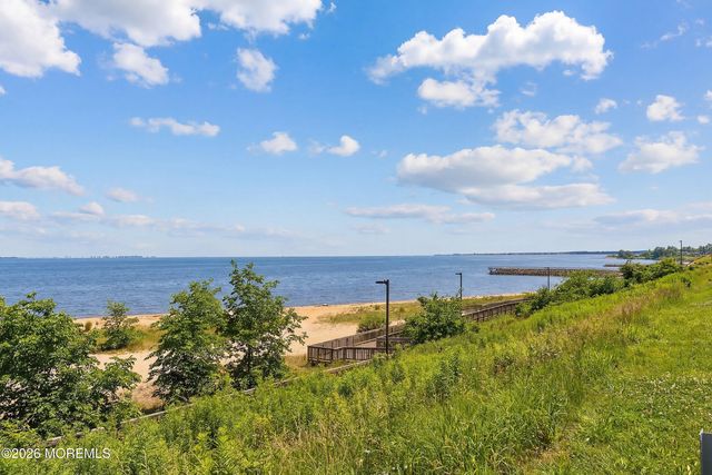 114 Shoreland Circle, Laurence Harbor, NJ 08879