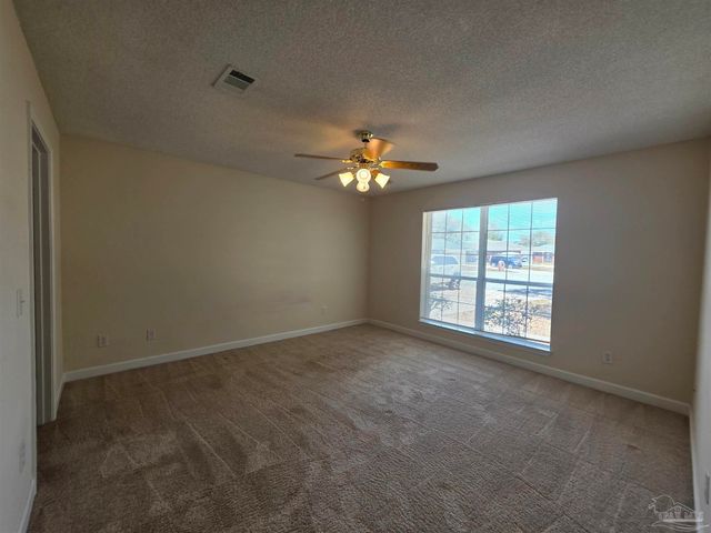 720 Buoy Dr, Pensacola, FL 32507