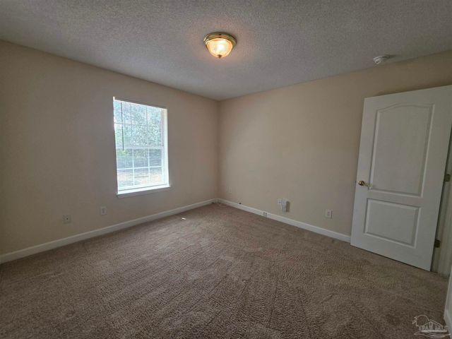 720 Buoy Dr, Pensacola, FL 32507