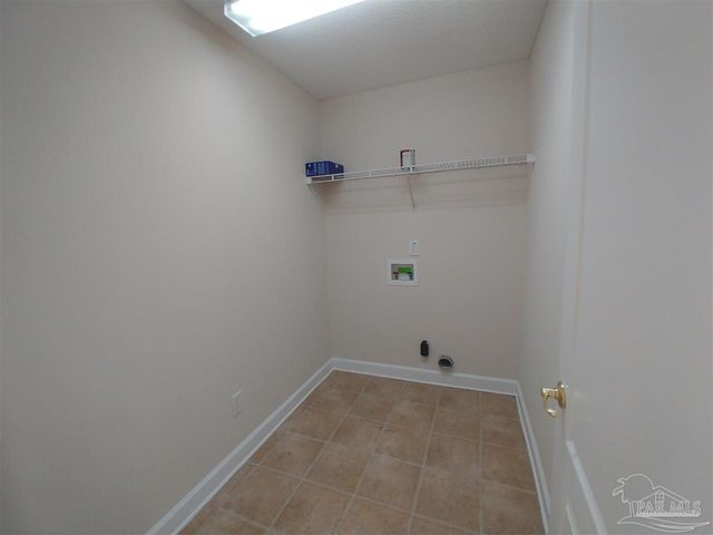 720 Buoy Dr, Pensacola, FL 32507