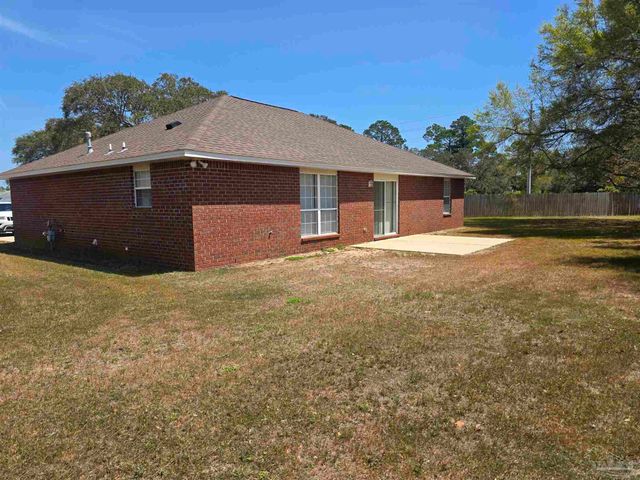 720 Buoy Dr, Pensacola, FL 32507