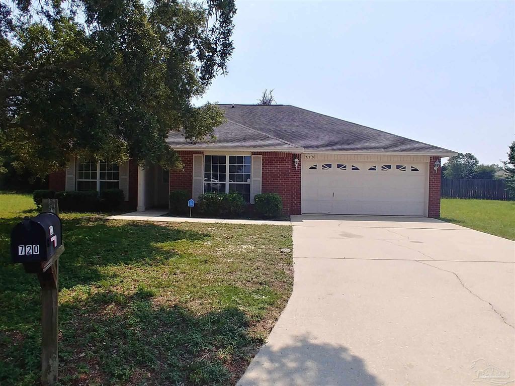 720 Buoy Dr, Pensacola, FL 32507