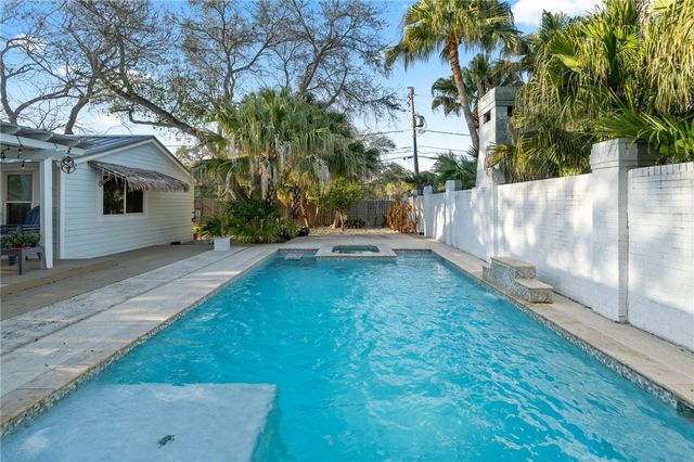 214 Chandler Lane, Corpus Christi, TX 78404