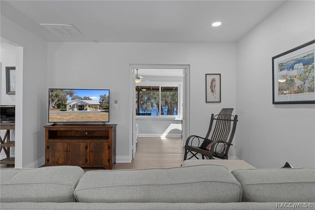 8888 E Neher Court, Floral City, FL 34436