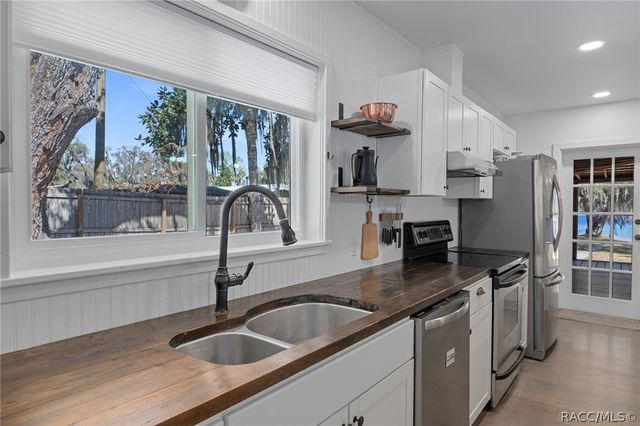 8888 E Neher Court, Floral City, FL 34436