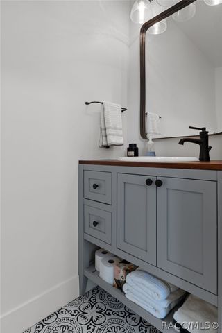 8888 E Neher Court, Floral City, FL 34436