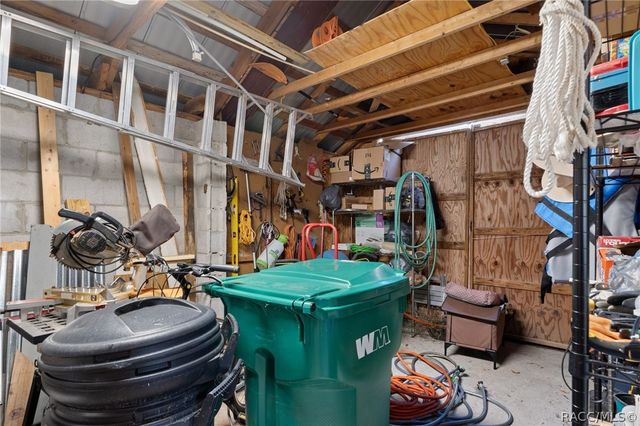 8888 E Neher Court, Floral City, FL 34436