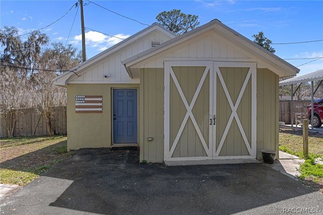 8888 E Neher Court, Floral City, FL 34436