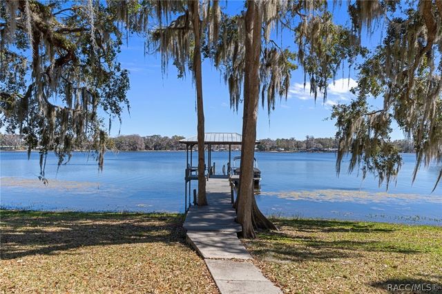 8888 E Neher Court, Floral City, FL 34436