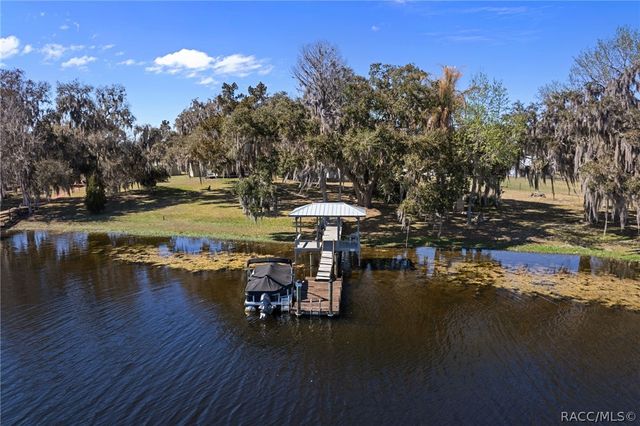 8888 E Neher Court, Floral City, FL 34436