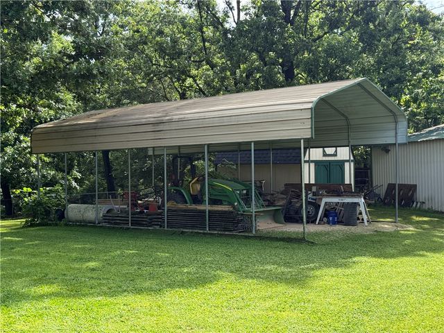 23519 Van Fleet Road, Siloam Springs, AR 72761