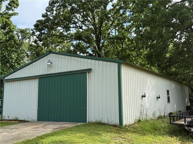 23519 Van Fleet Road, Siloam Springs, AR 72761