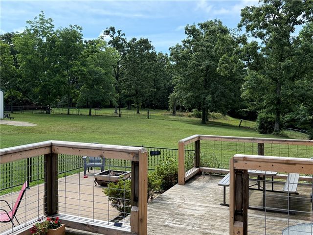 23519 Van Fleet Road, Siloam Springs, AR 72761