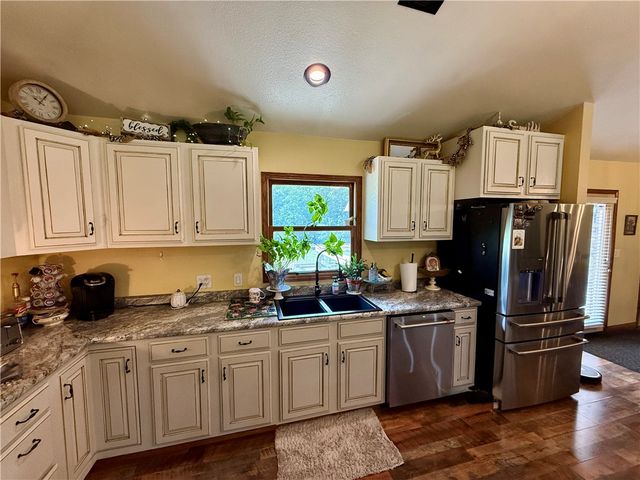 23519 Van Fleet Road, Siloam Springs, AR 72761