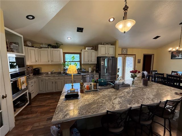 23519 Van Fleet Road, Siloam Springs, AR 72761