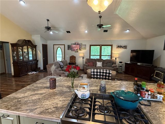 23519 Van Fleet Road, Siloam Springs, AR 72761