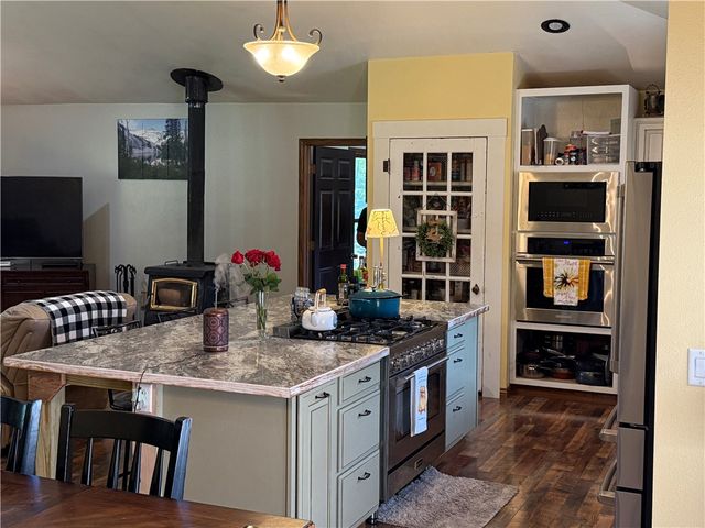 23519 Van Fleet Road, Siloam Springs, AR 72761