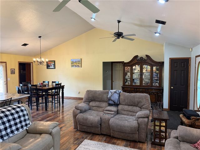 23519 Van Fleet Road, Siloam Springs, AR 72761