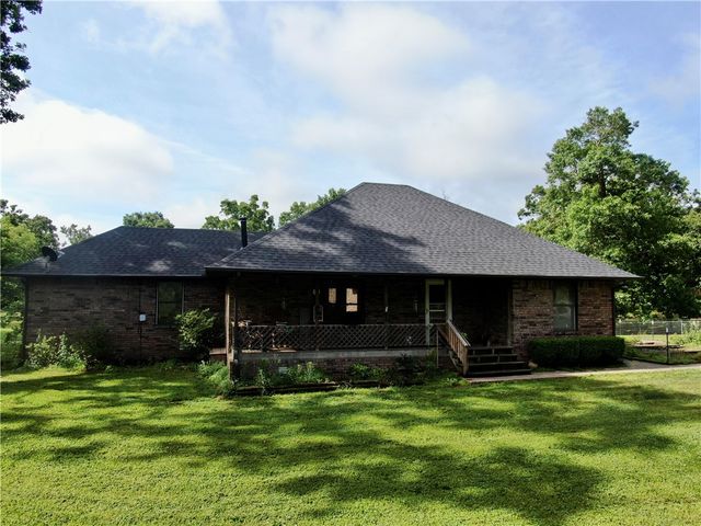 23519 Van Fleet Road, Siloam Springs, AR 72761