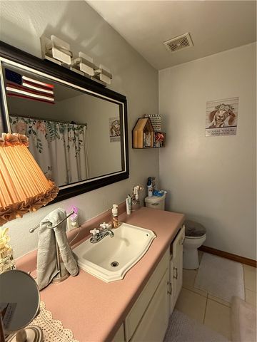 23519 Van Fleet Road, Siloam Springs, AR 72761