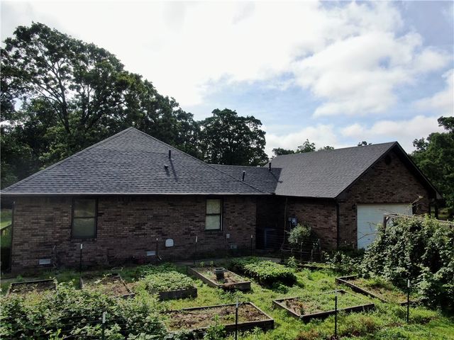 23519 Van Fleet Road, Siloam Springs, AR 72761